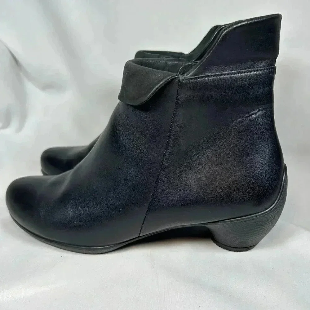 Ecco Sculptured Size US6 EU37 Women Boot Black Leather Ankle Fold Top